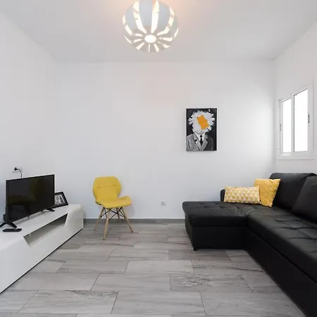 Salty Dreams Apartment *
